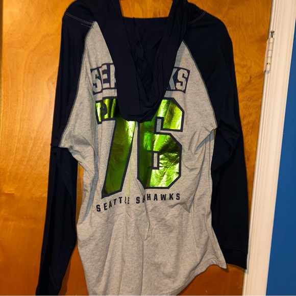 New Victoria’s secret Seattle Seahawks hoody top medium M - Picture 3 of 4